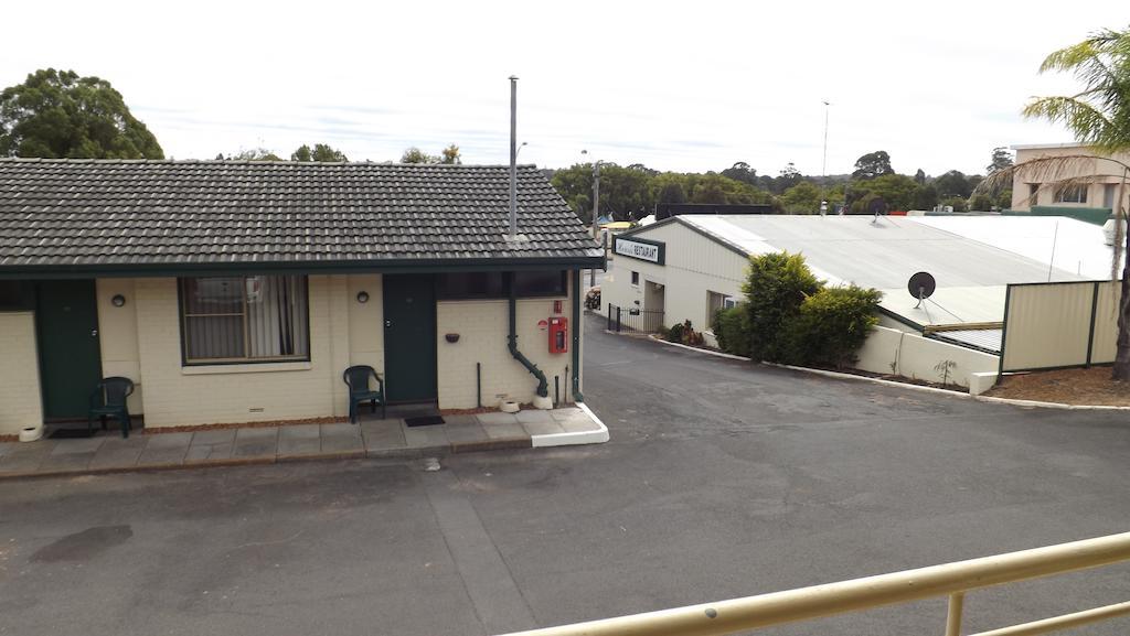 Collie Motel Exterior photo