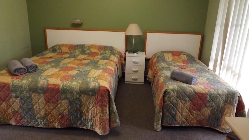 Collie Motel Room photo